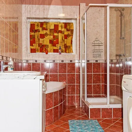 Colore By Interhome *